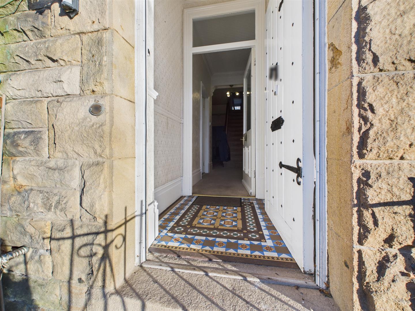 8 The Grove, Lancaster LA1 3AL